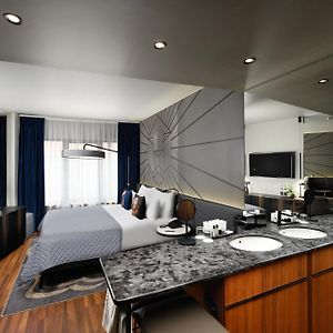 Kamer met een Queen Size Bed